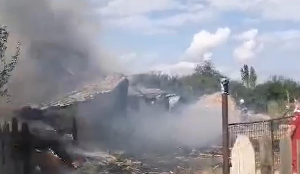 Incendiu de proporţii după un chef în Teleorman. Petrecăreţii au plecat de acasă lăsând gratarul nesupravegheat 725436