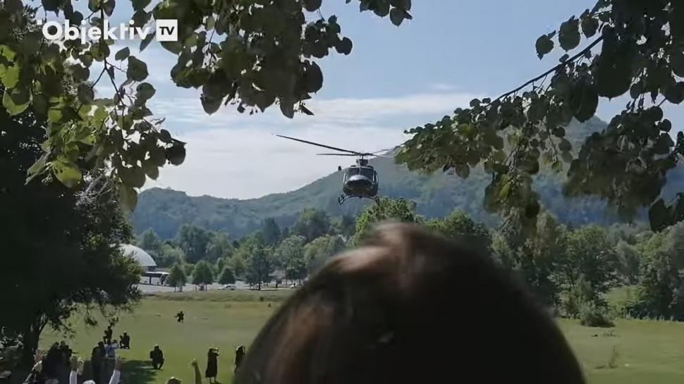 Mitropolitul sârb Ioanichie a fost escortat la elicopter de trupe anti-tero după proteste violente, în Muntenegru 725379