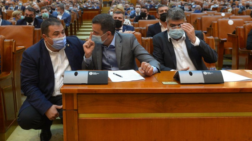 Reprezentanții PSD au părăsit ședința în care urmează să se stabilească soarta moţiunii de cenzură USR PLUS şi AUR