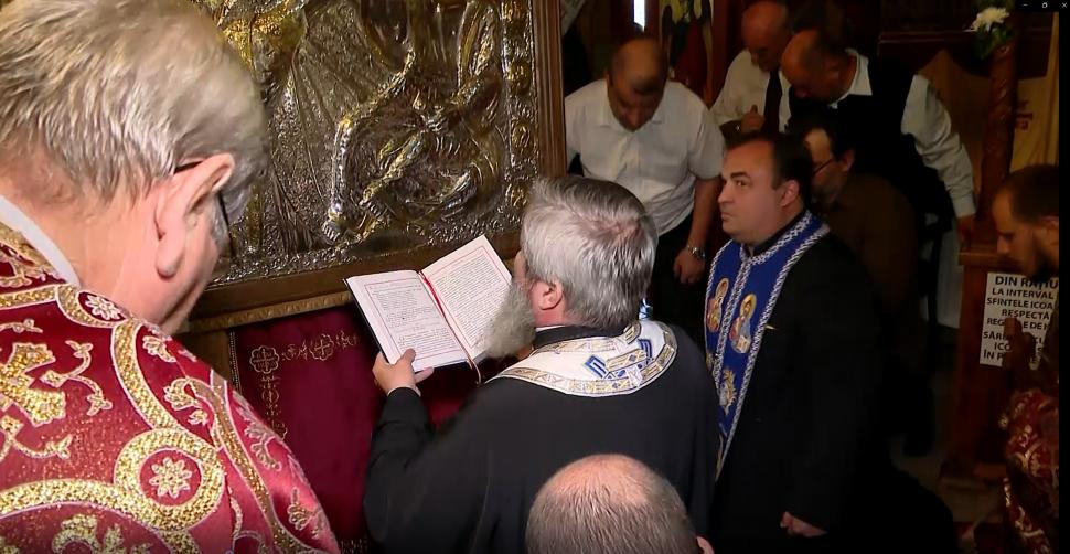 Icoana făcătoare de minuni a Maicii Domnului, Paramithia, în pelerinaj prin ţară. Preot Vasile Ioana: Asta trebuie să spui pentru a primi grabnic ajutor! 725673