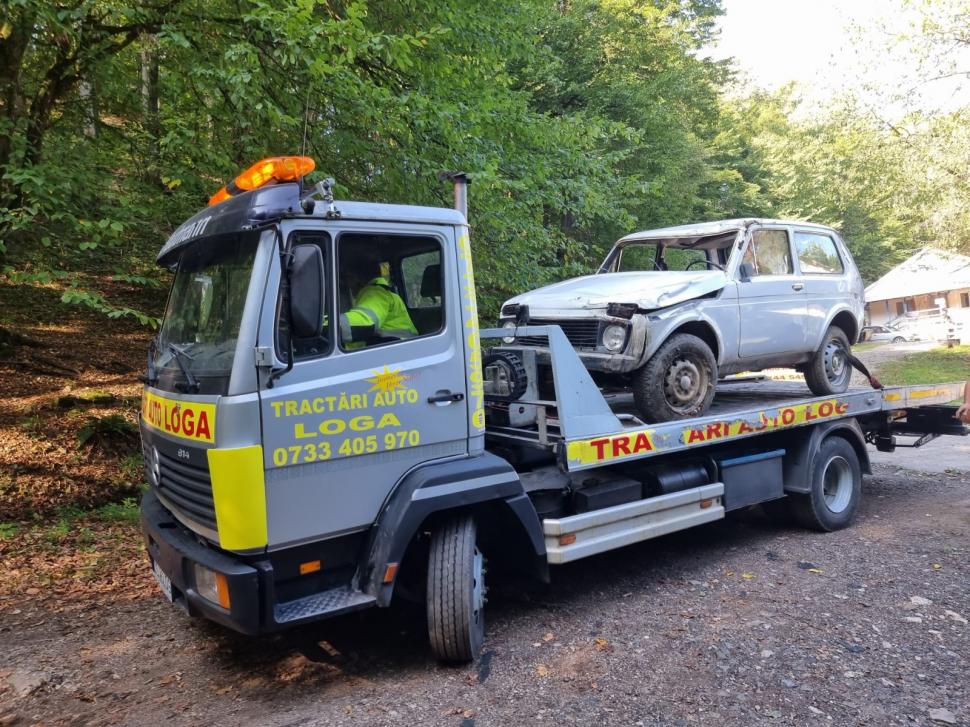 Un austriac beat și cu mașina neînmatriculată a ucis o femeie și a rămas cu mașina într-o râpă, în Reșița 725906