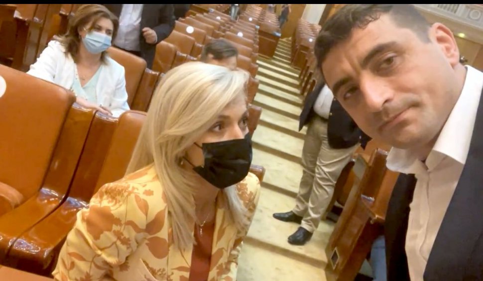 ”Urlați ca o maimuță”. Schimb de replici tăioase între Alina Gorghiu și George Simion, în Parlament