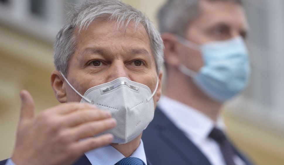 Dacian Cioloș "a scăpat porumbelul". Ce vrea USR-PLUS pentru a reintra la guvernare