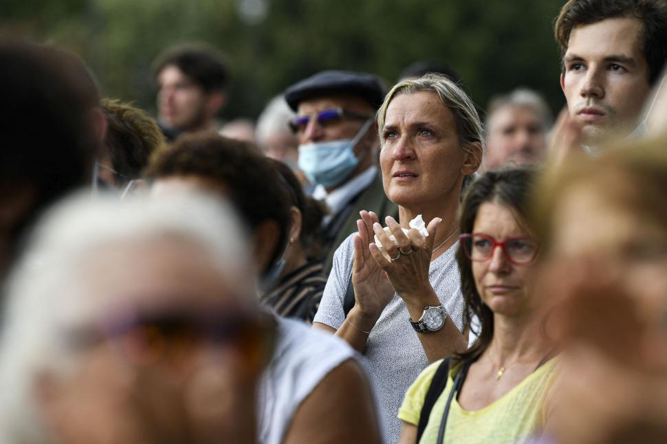 Emmanuel Macron, tribut emoționant adus marelui actor Jean-Paul Belmondo, la funerariile acestuia de la Paris 726207