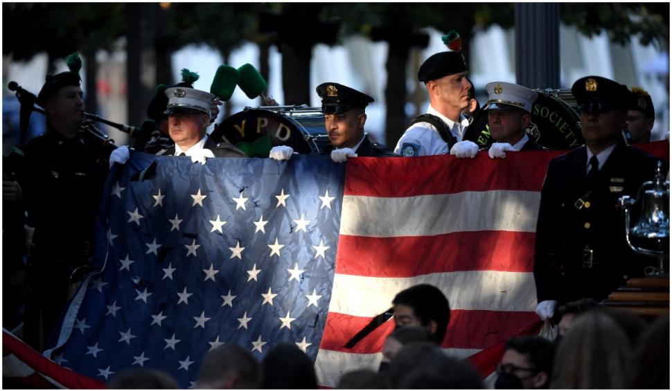 Moment de reculegere în New York, la 20 de ani de la atacurile teroriste din 11 septembrie. Joe Biden este alături de Barack Obama și Bill Clinton 726380
