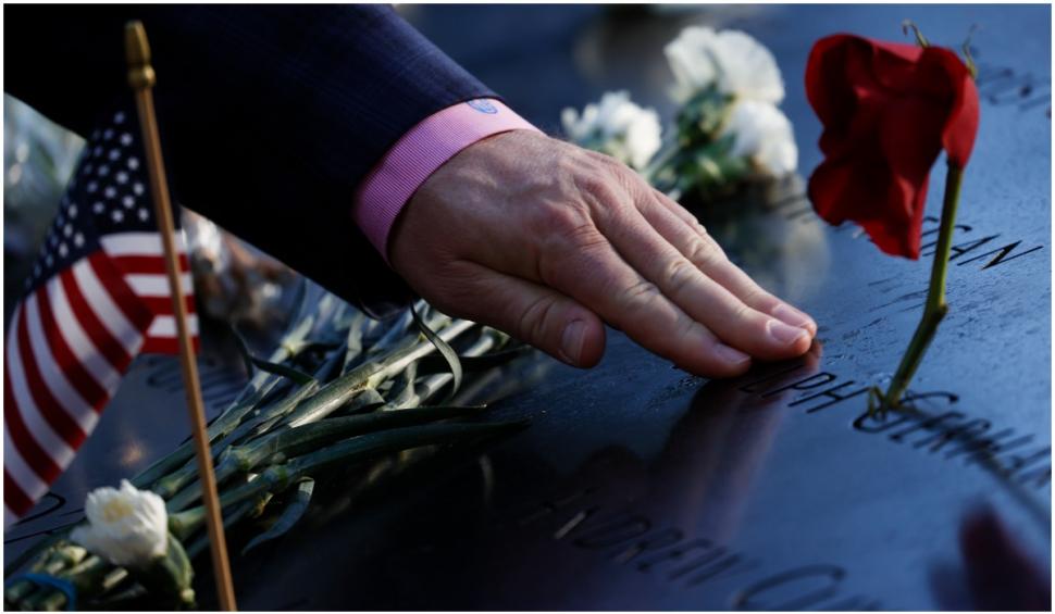 Moment de reculegere în New York, la 20 de ani de la atacurile teroriste din 11 septembrie. Joe Biden este alături de Barack Obama și Bill Clinton 726381