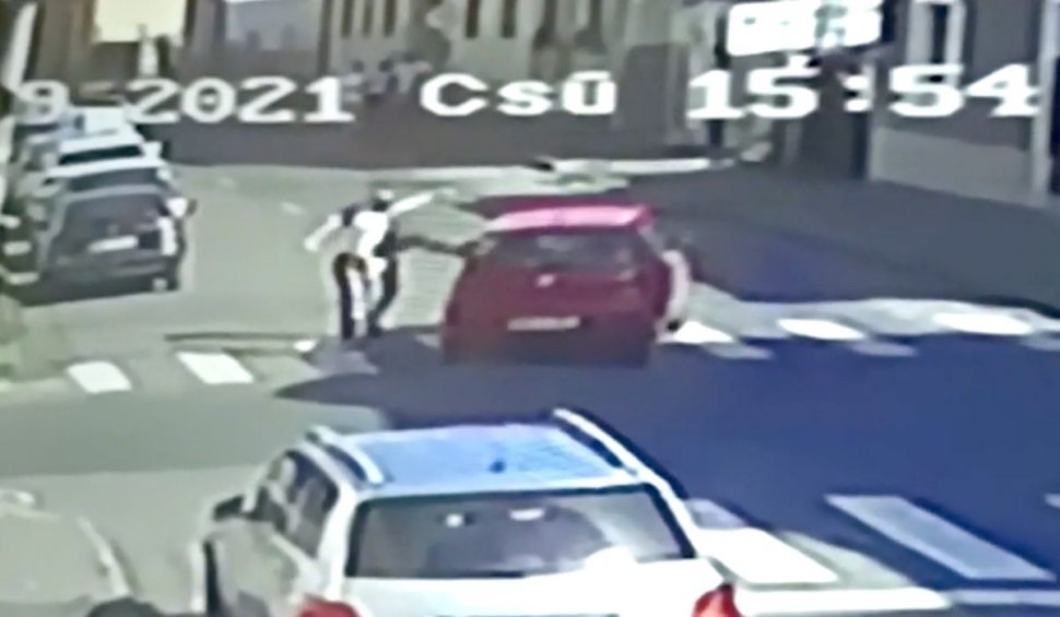 Șofer atacat în trafic, după ce a lovit o femeie pe trecerea de pietoni, în Sighetul Marmației