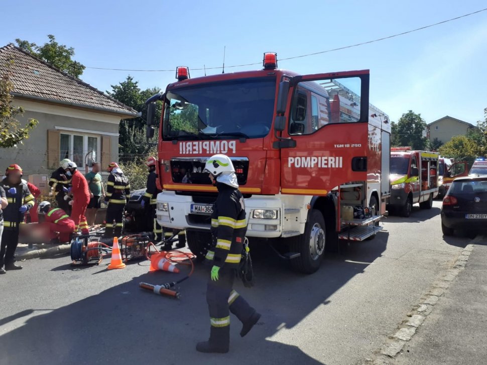 Grav accident la Cluj: Un mort și trei răniți după ce o mașină a continuat să ruleze și după impact