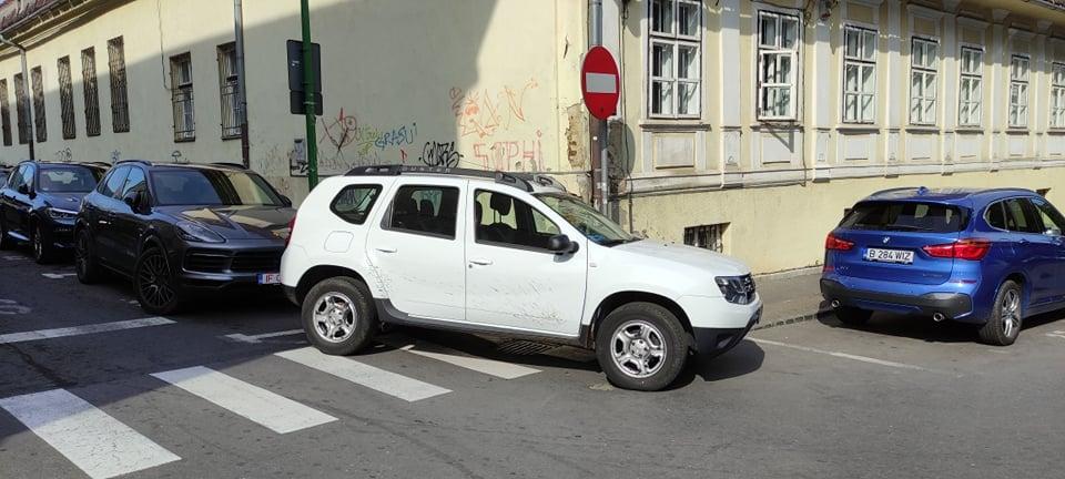 Primarul Brașovului, Allen Coliban, îşi cere scuze public pentru că a parcat pe o trecere de pietoni: "Acest eveniment nu-mi face cinste" 726633