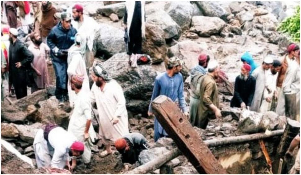 Furia naturii a ucis 14 membri ai aceleiași familii în Pakistan. Trăsnetele au lovit simultan două case învecinate 726507