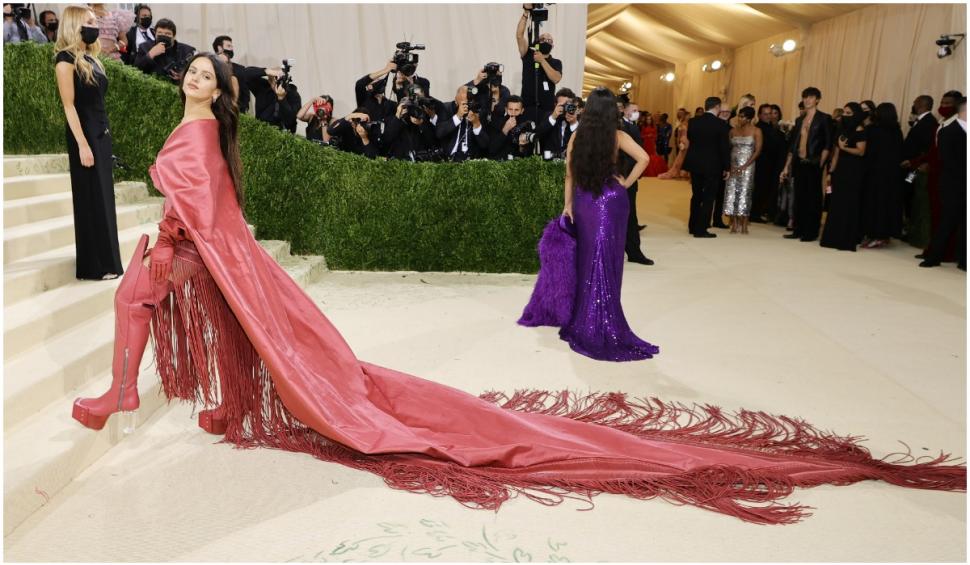 Emma Răducanu, apariție spectaculoasă pe covorul roşu de la Gala Met 2021 726669