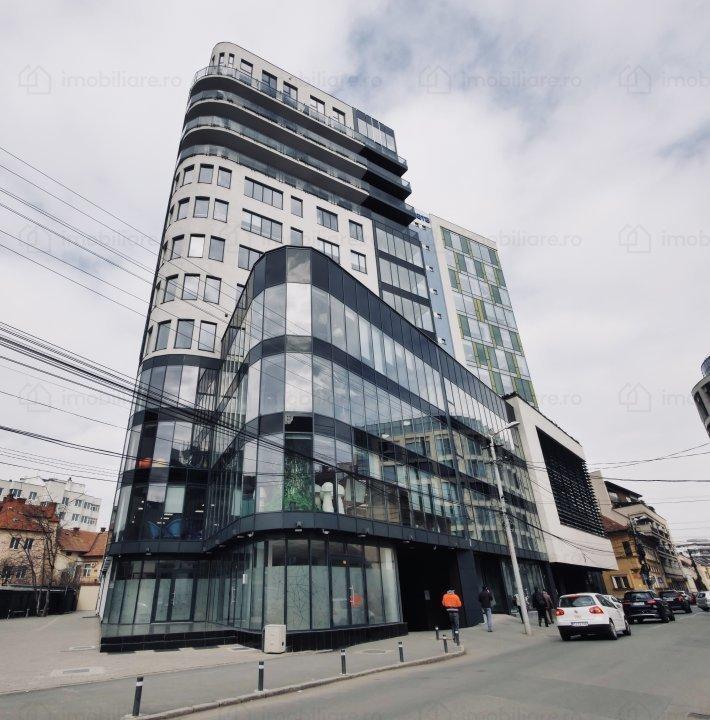 Apartament "unicat" în Cluj, scos la vânzare cu aproape 2,5 milioane de euro. De două ori mai scump decât un castel în Austria 727148