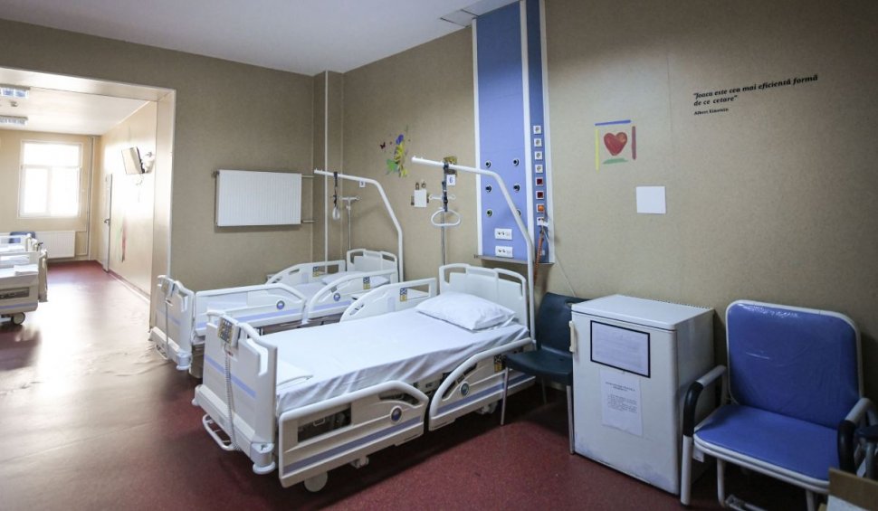O femeie internată la spitalul din Botoşani a sunat la 112 pentru a merge la toaletă
