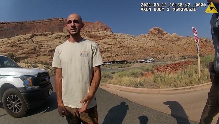 Cazul Gabby Petito. O tânără a dispărut după ce a plecat cu prietenul să colinde America într-o dubă. Bărbatul refuză să vorbească 727194