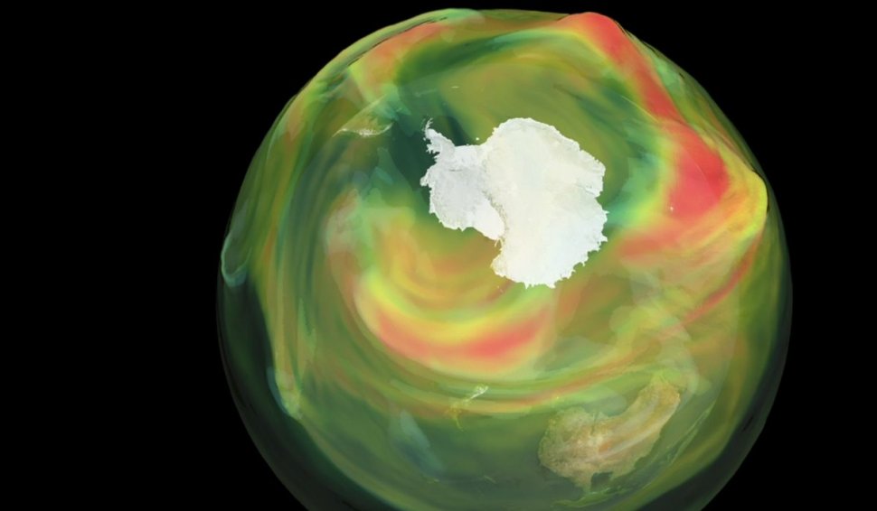 Gaura din stratul de ozon de la Polul Sud a depășit suprafața Antarcticii