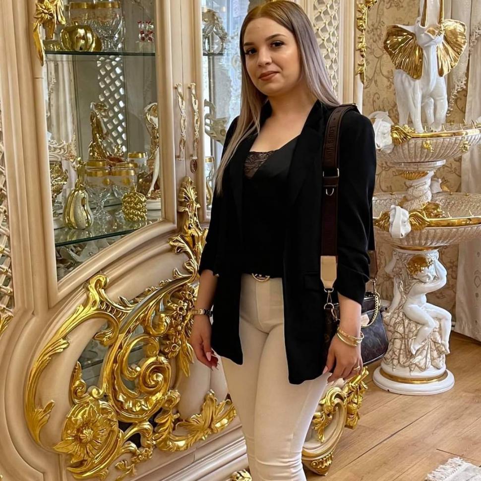 Gina Tatiana, o minoră de 17 ani din Haţeg, a dispărut de acasă de joi. Dacă o vedeţi, sunaţi la 112 727277