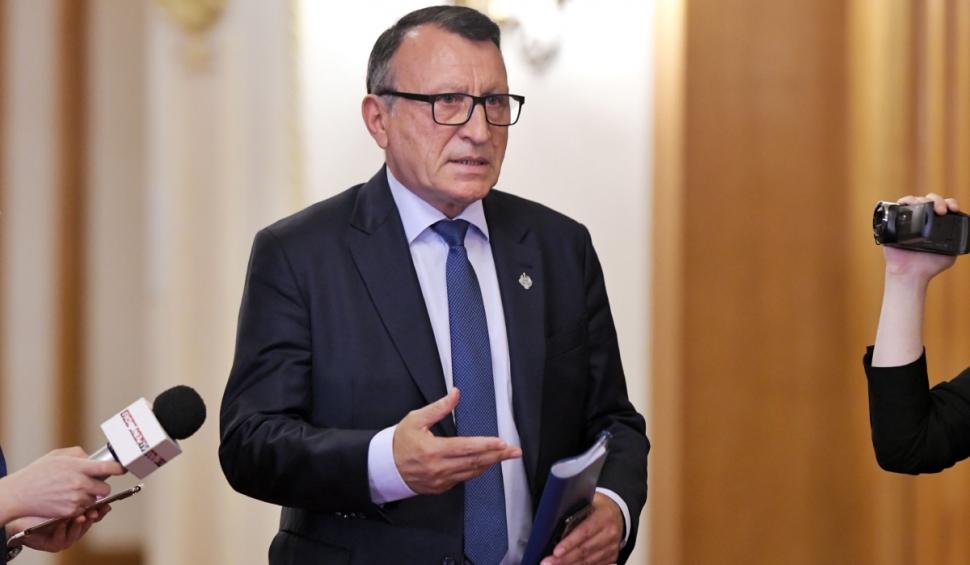 Paul Stănescu: "Criza guvernamentală dintre PNL și USR PLUS, sub zodia ciolanului"