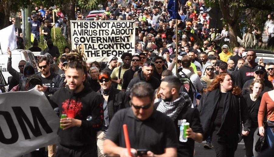 Arestări masive în Australia, după ce protestatarii anti-lockdown s-au ciocnit cu polițiștii 727423