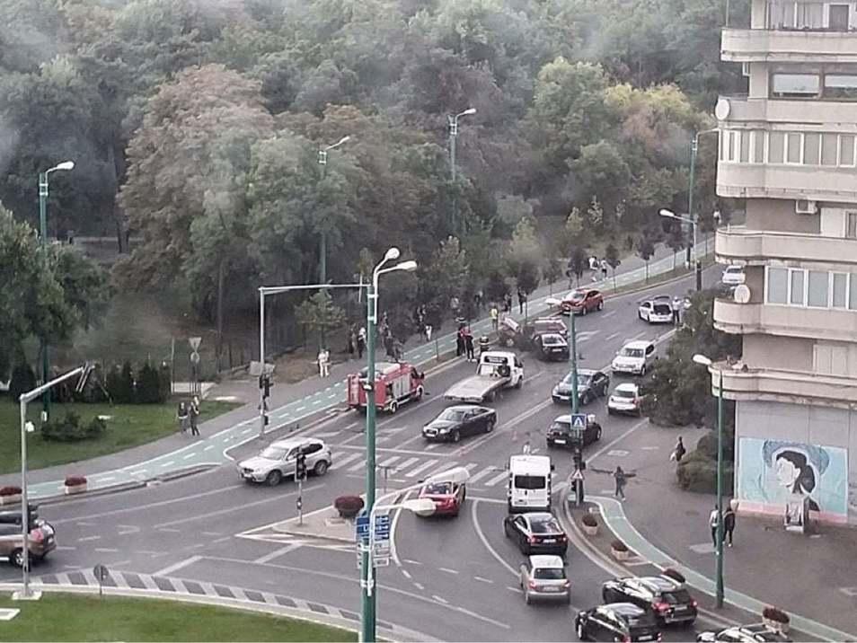 Accident în lanţ în centrul Timişoarei. O persoană a ajuns la spital 727599