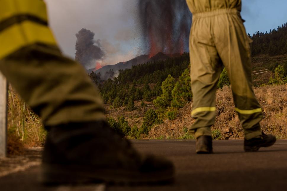 5.000 de evacuați după erupția vulcanică din La Palma. Mai multe case au fost distruse. Premierul spaniol și-a amânat plecarea la Națiunile Unite 727654