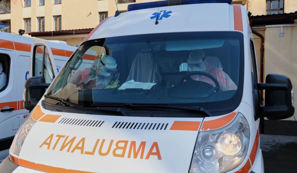 Două fete de 14 ani au căzut de la etaj, la un centru de plasament din Constanța