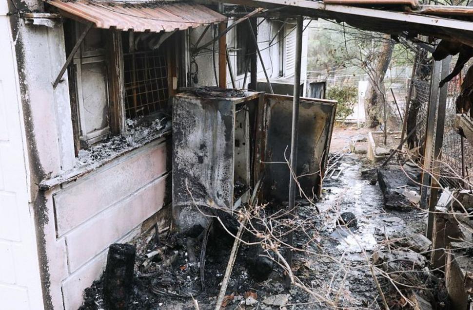 Incendiile de vegetație au reizbucnit în apropiere de Atena. Există suspiciuni că focul a fost pus intenționat 727827