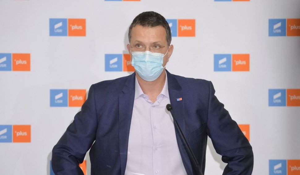 Ionuț Moșteanu dă vina pe Cîțu pentru eșecul campaniei de vaccinare: ”A luat numai decizii contradictorii”