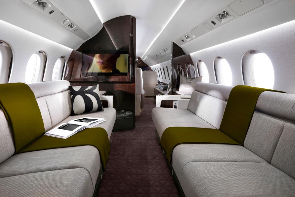 Klaus Iohannis și prima doamnă au ajuns la New York. Imagini cu aeronava de lux care i-a dus pe cei doi în Statele Unite 727806