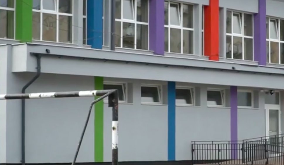 Școli închise și deschise, de pe o zi pe alta, în Ilfov, dintr-o "greșeală de interpretare" a ratei de infectare cu COVID-19