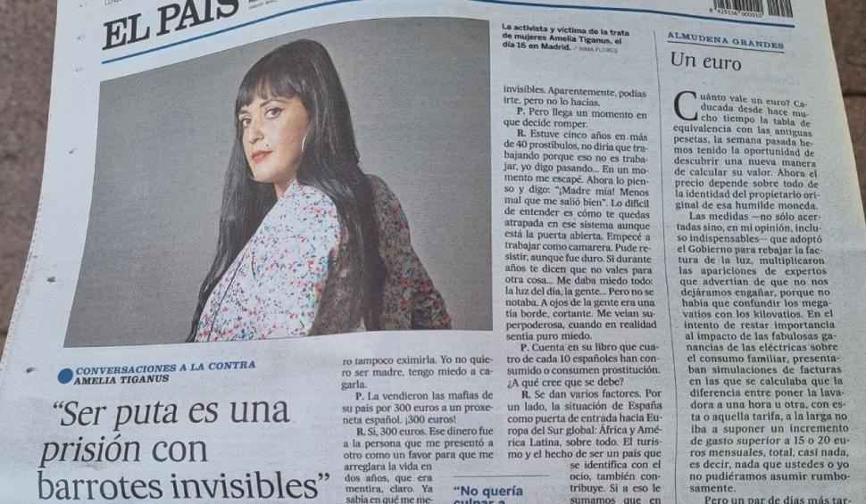 O fostă prostituată româncă, vândută în Spania pentru 300 de euro, și-a spus povestea într-o carte: ”Este ca o închisoare cu bare invizibile” 728320