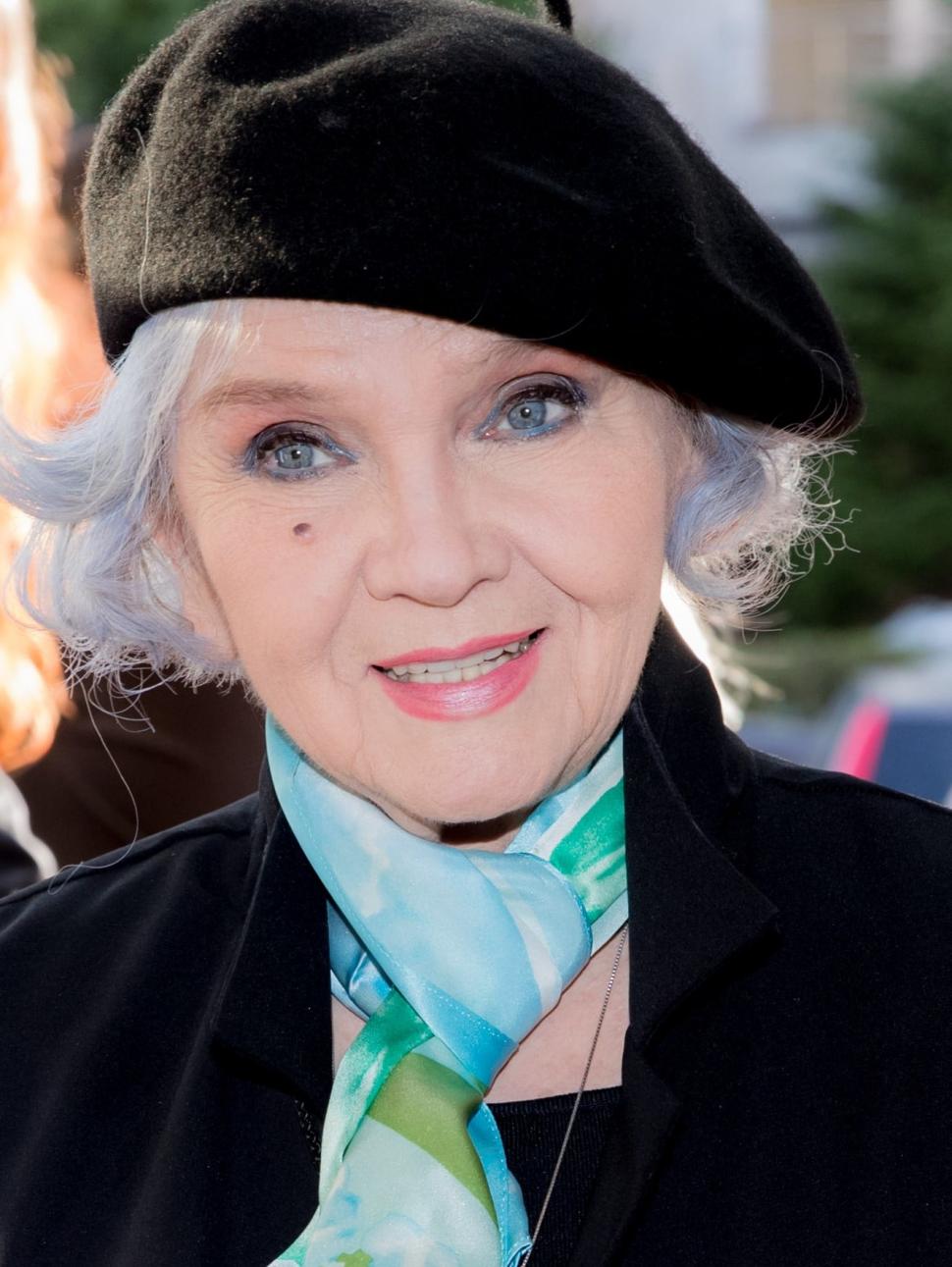 La 78 de ani, Margareta Pâslaru, elegantă şi rafinată pe scena Uniunii Cineaștilor din România 728208