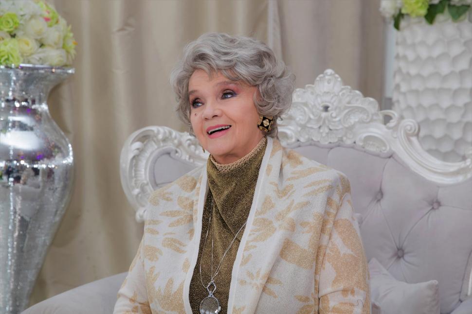 La 78 de ani, Margareta Pâslaru, elegantă şi rafinată pe scena Uniunii Cineaștilor din România 728209