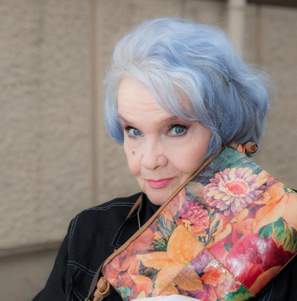 La 78 de ani, Margareta Pâslaru, elegantă şi rafinată pe scena Uniunii Cineaștilor din România 728216