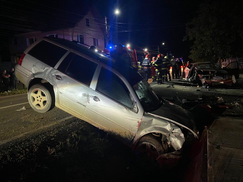 Un tânăr a murit și alți doi au fost răniți după o urmărire ca-n filme pe mai bine de 5 km, din gelozie, în Maramureș 728664