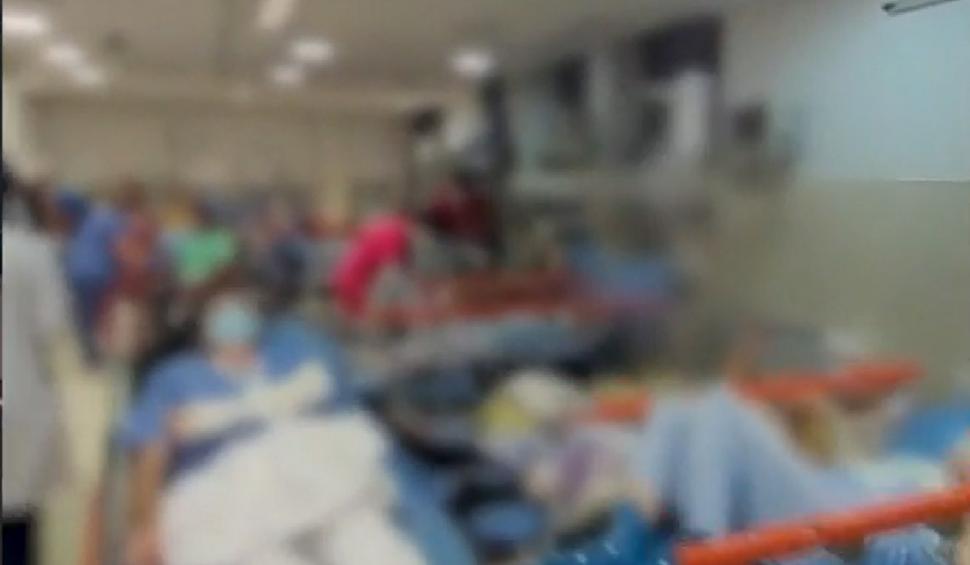 Spitalul Universitar din București, sufocat de cazuri COVID-19. Pacienții stau pe holuri 729085