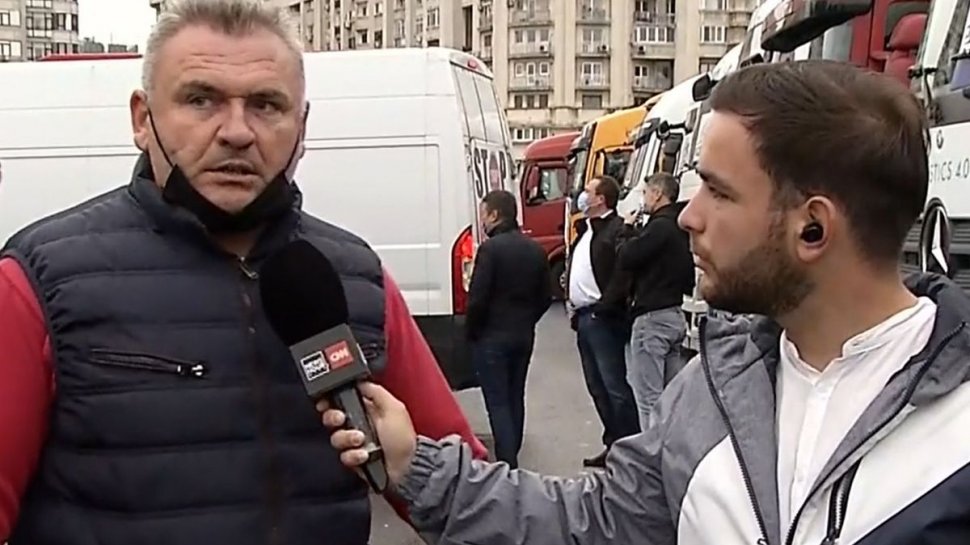 Șoferii de TIR protestează în București. Cer eliminarea impozitării diurnelor și stoparea creșterii prețurilor la polițele RCA 