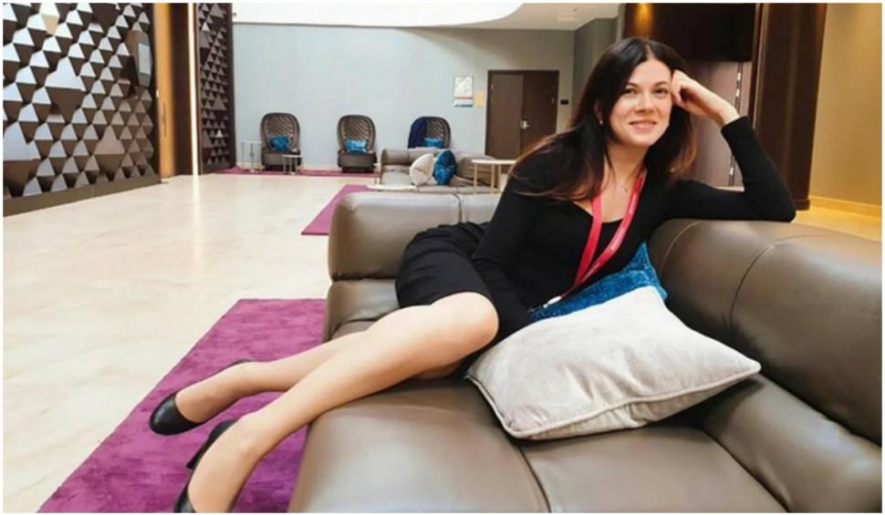 Putin ar fi angajat o brunetă atragătoare ca translator pentru a-i distrage atenția lui Trump 729497