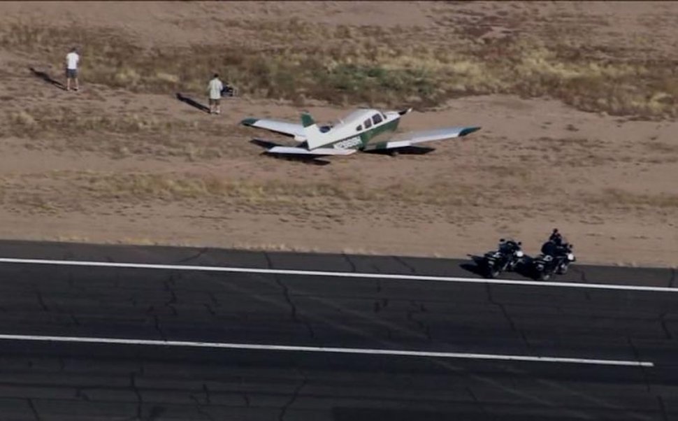 Doi morți, după ce un elicopter și un avion s-au ciocnit în aer, în Arizona. Aproape miraculos, avionul a ajuns întreg la sol