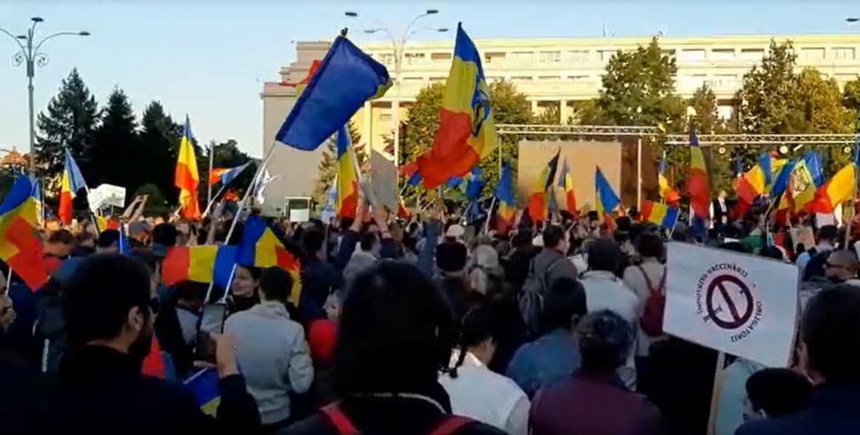 Protest de amploare în București. 20.000 de oameni au scandat "Libertate!" în fața Guvernului 729757