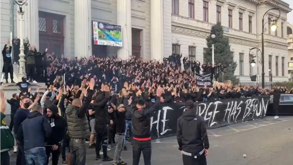 Craiova fierbe înaintea meciului dintre Universitatea și FCU. Fanii Olguței se confruntă cu cei ai lui Mititelu 729872