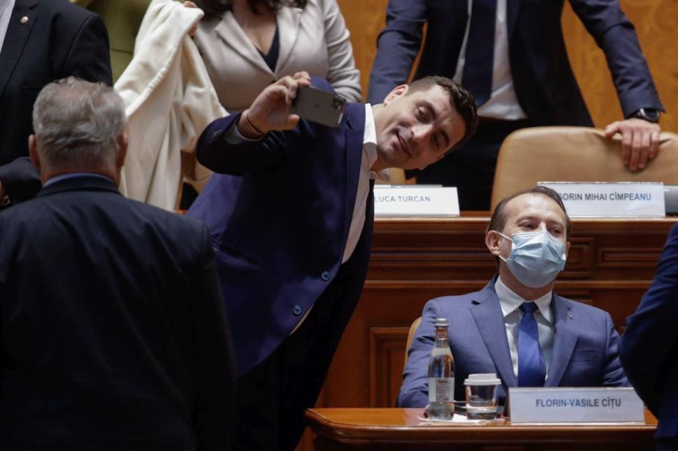 Florin Cîțu, înainte de votul moțiunii: ”Dacă acest Guvern va pica azi în Parlament, vom face altul!” 730151