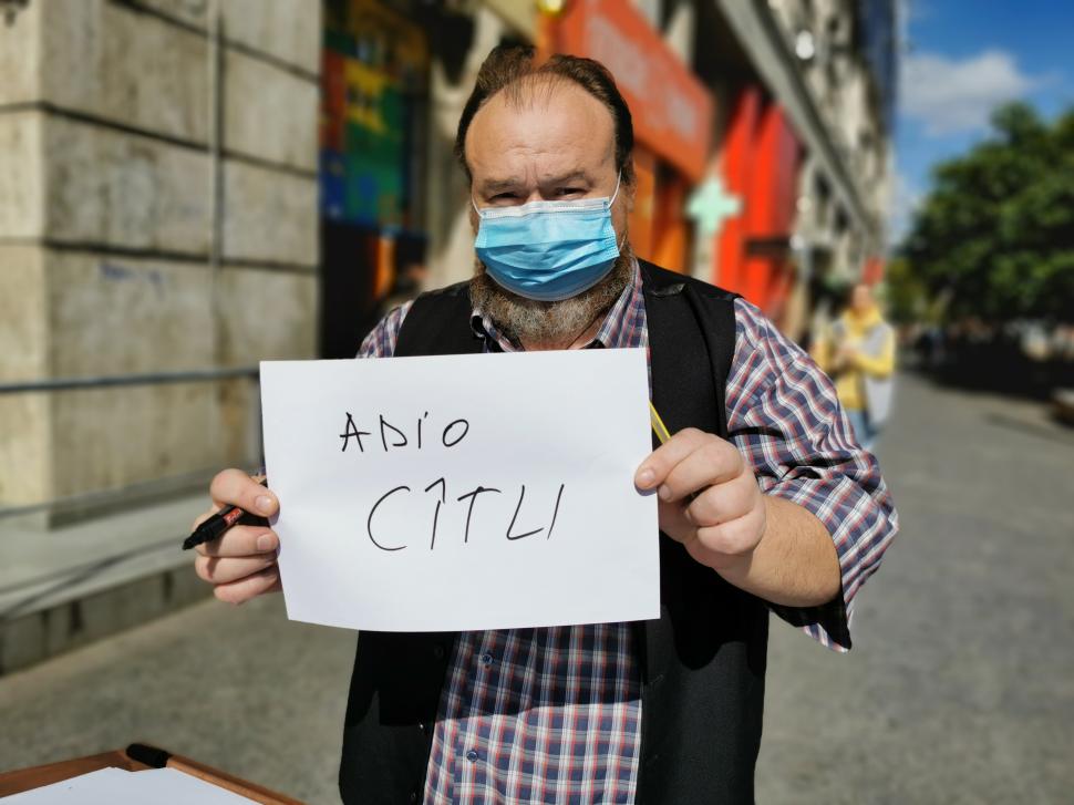 Românii nu mai cred în Superman: "Te-am pupat domnu' Florin" 730236