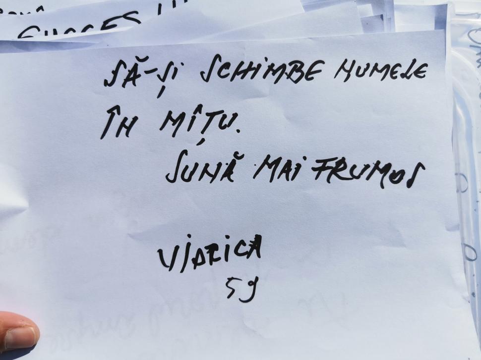 Românii nu mai cred în Superman: "Te-am pupat domnu' Florin" 730251