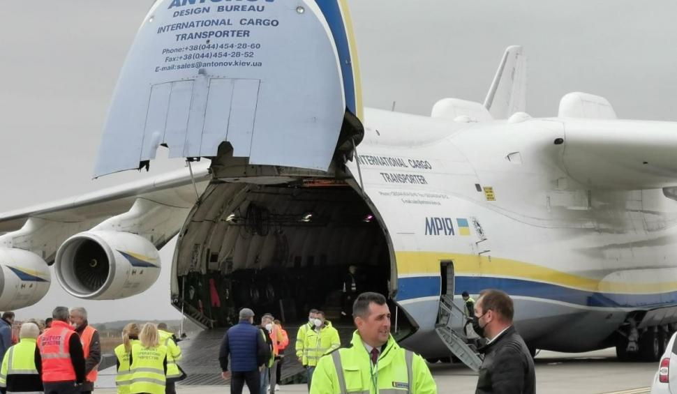 Cel mai mare avion din lume este la București. Singura aeronavă de acest tip folosită vreodată 730545