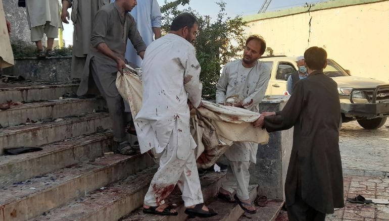 ISIS-K revendică atentatul cu aproape 200 de victime din Afganistan 730725