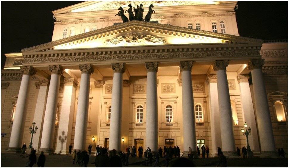 Un artist al Teatrului Bolşoi a murit pe scenă, strivit de un decor