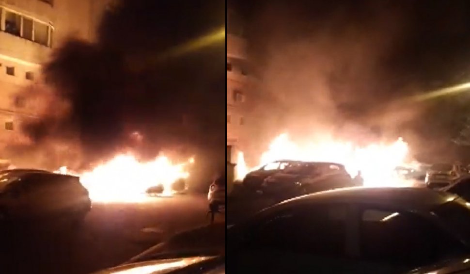 Incendiu violent în Galaţi. Cinci mașini ard în parcarea unui bloc