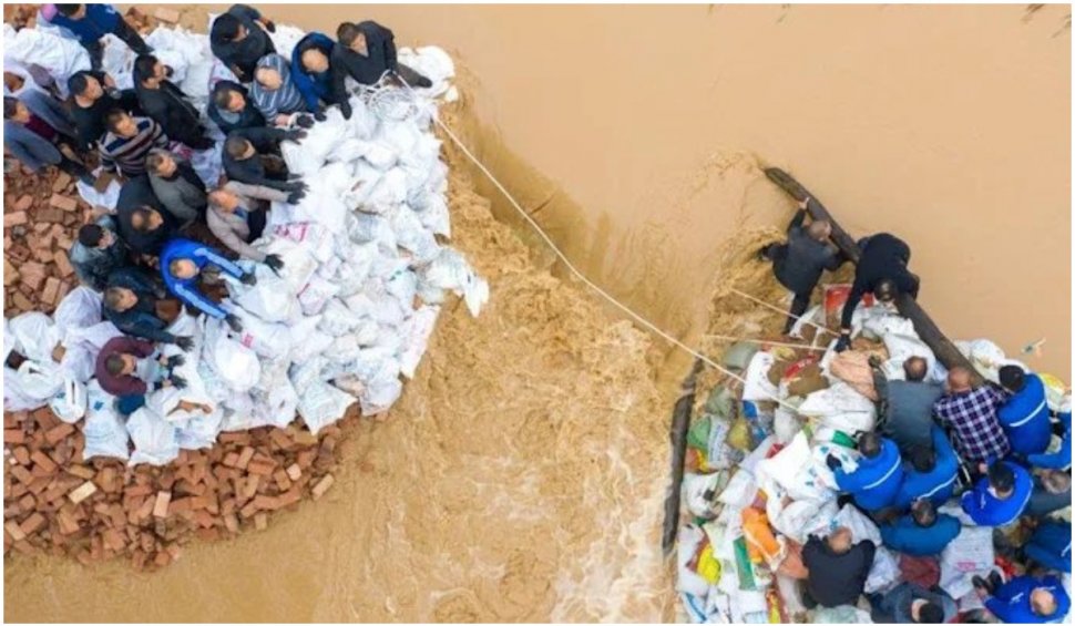 Cel puţin 15 persoane şi-au pierdut viaţa și 3 sunt date dispărute în urma inundaţiilor din nordul Chinei