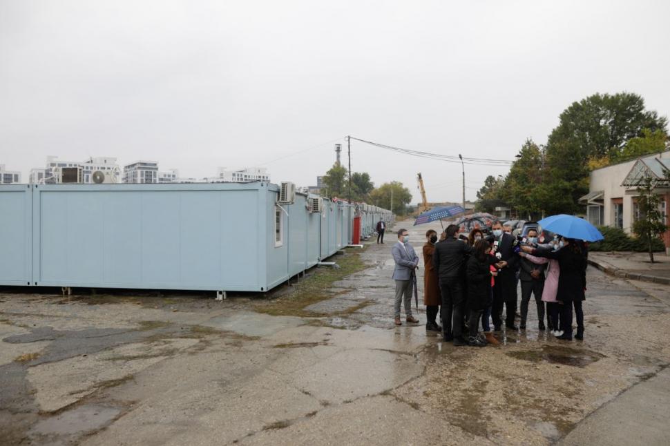 Spitalul modular din Pipera, deschis parţial. Încălzirea, cu aer condiţionat 731169