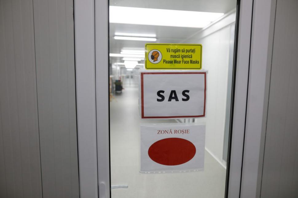 Spitalul modular din Pipera, deschis parţial. Încălzirea, cu aer condiţionat 731173